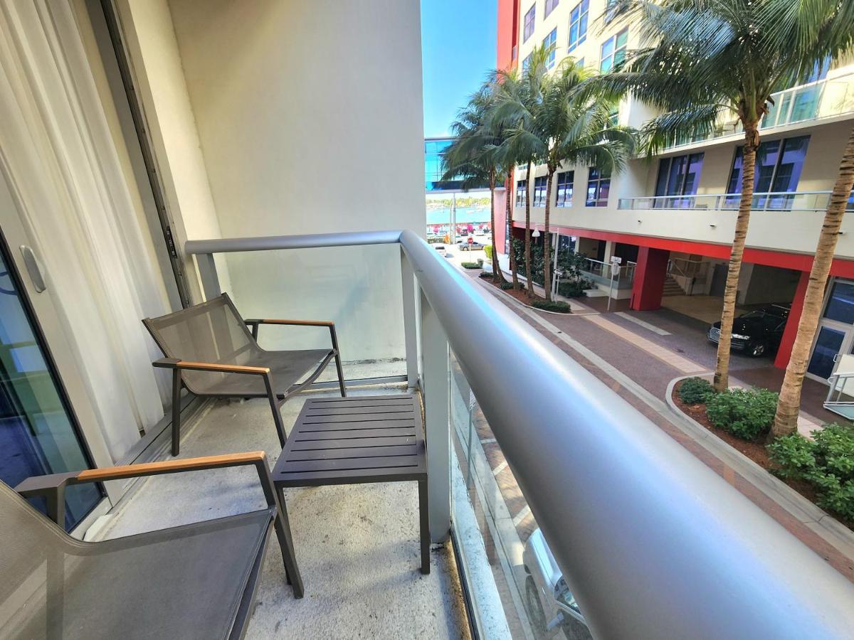 Hollywood Studios Condo Costa Kültér fotó