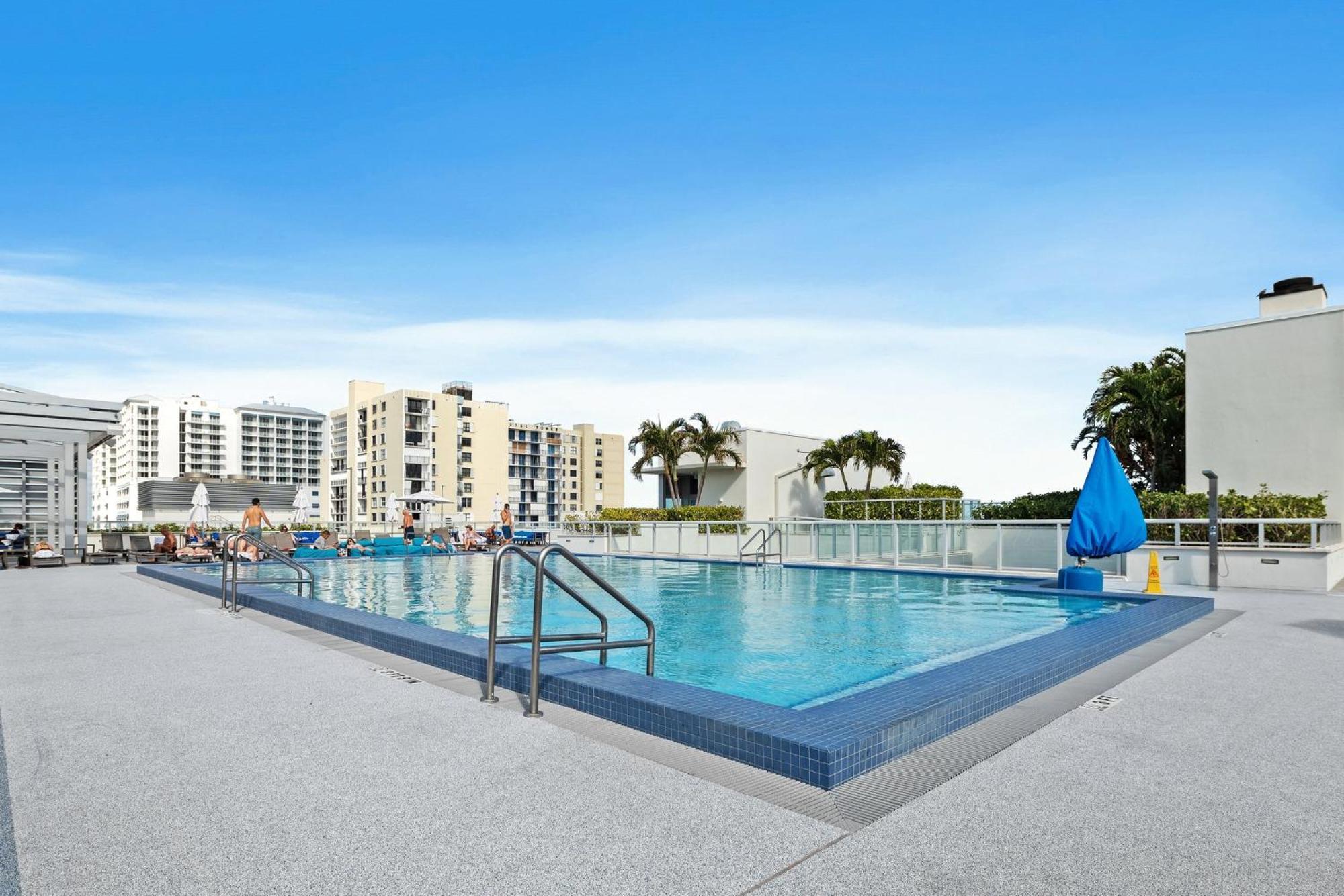 Hollywood Studios Condo Costa Kültér fotó